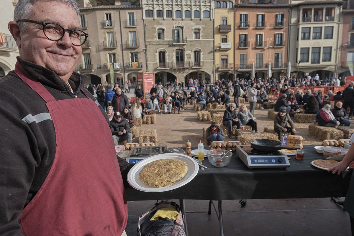 Eudald Ordeix, guanyador del 7è Concurs de truites del Dijous Llarder de Vic