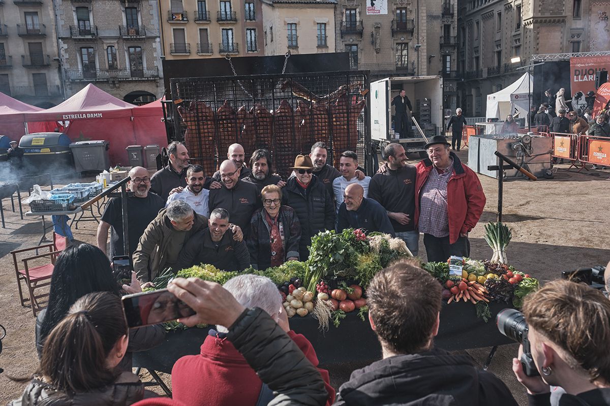 La plaça Major de Vic es converteix en epicentre i referent del Dijous Llarder