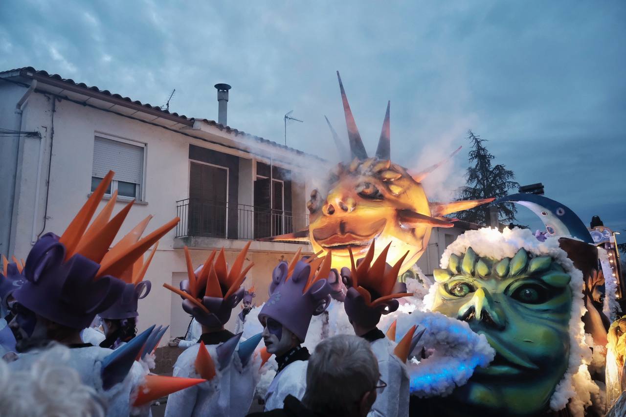 Multitudinari Carnaval de Terra Endins de Torelló.