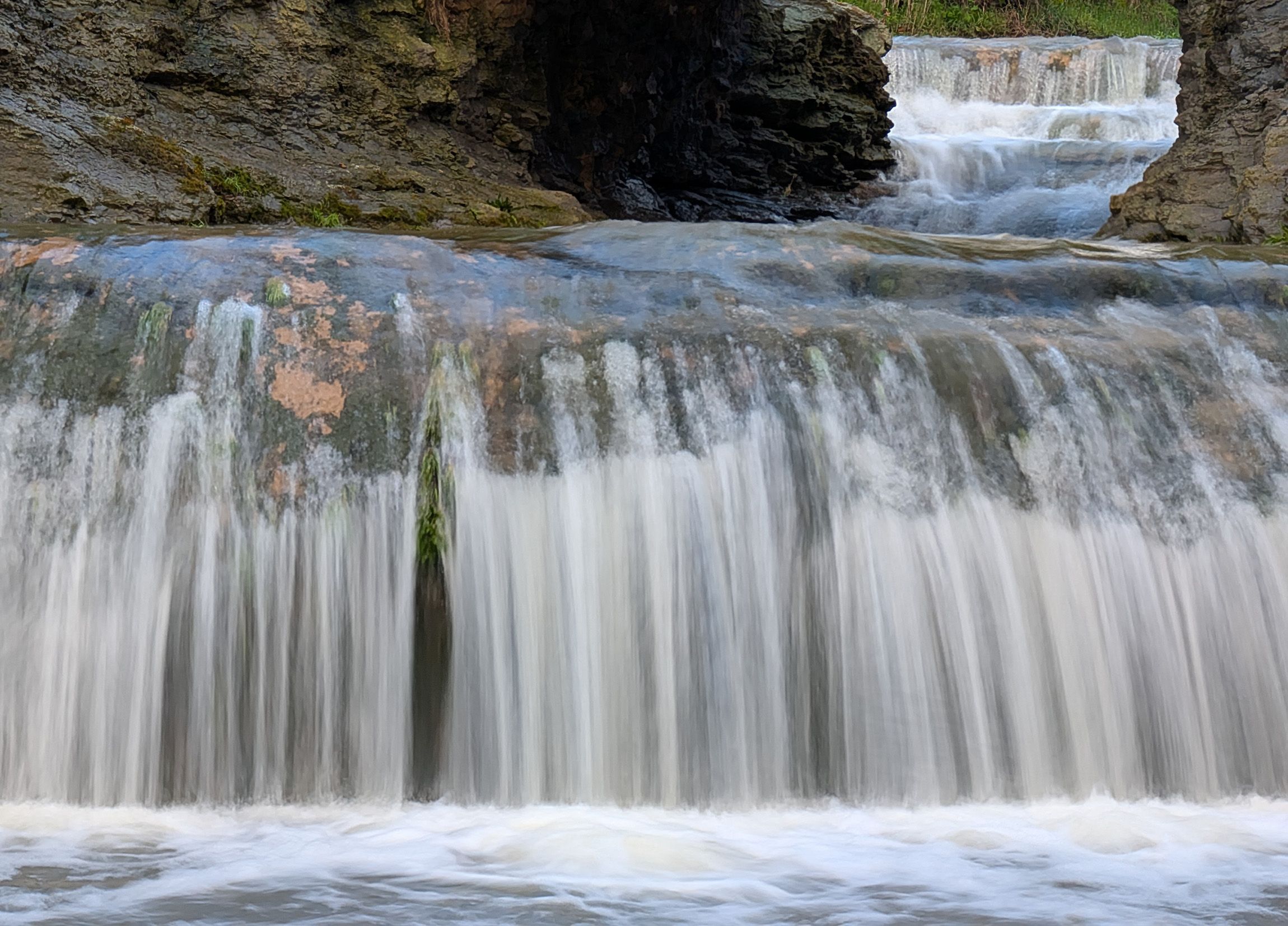 La riera de Sorreigs a Santa Cecília de Voltregà.