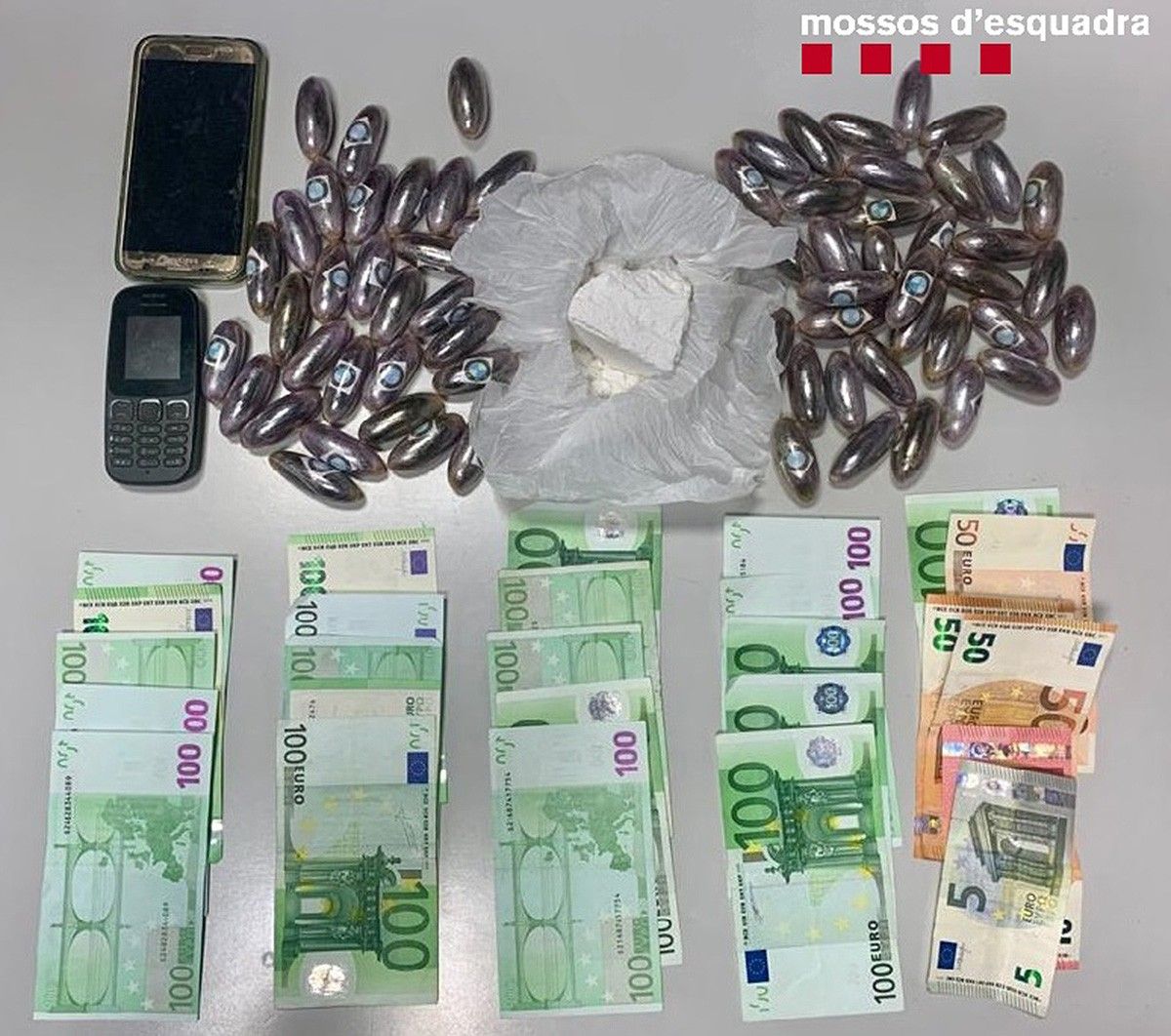La droga i els diners interceptats
