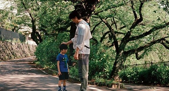 Imatge del film 'De tal padre, tal hijo', del director japonès  Hirozaku Kore-eda.