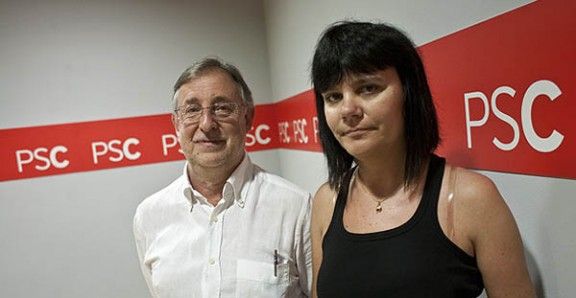 Jacint Raurell i Mari Moyano, a la seu del PSC a Vic