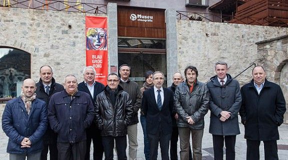 Els alcaldes de la C-17 s'han reunit al Museu Etnogràfic de Ripoll.