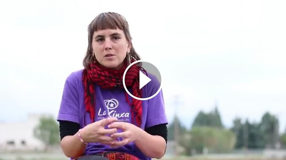 Ariadna Masmitjà explicant la situació als camps de refugiats i com es va produir l'arrest