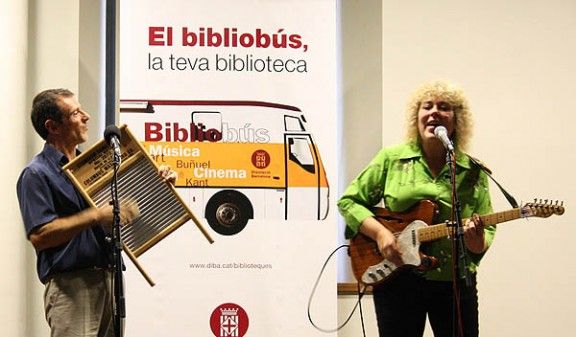 Big Mama ha portat el \"Blues del Bibliobus\" a la festa major de Folgueroles