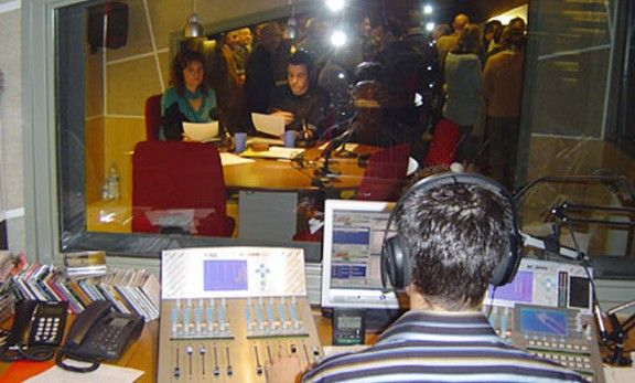 Inauguració dels nous estudis de Ràdio Manlleu (12-XI-2004)