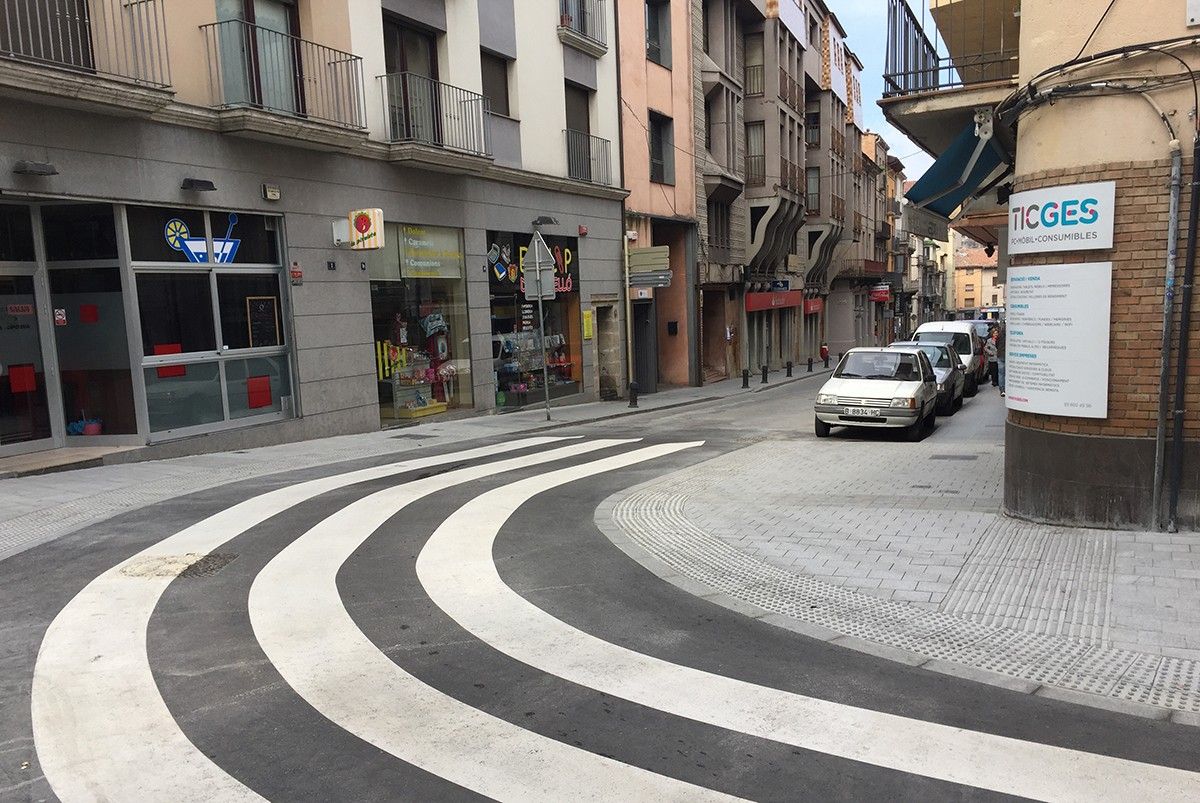 El carrer de Sant Miquel de Torelló.