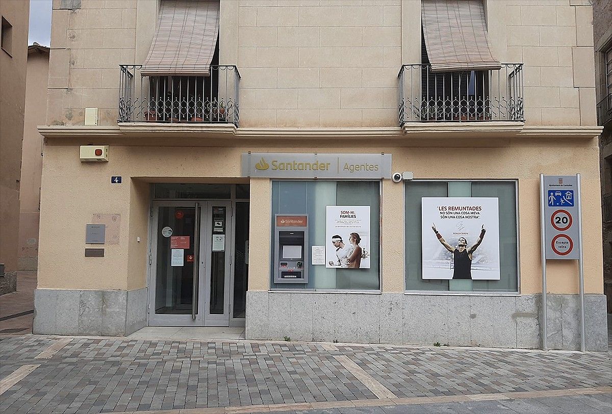 L'oficina del Banco Santander de Centelles