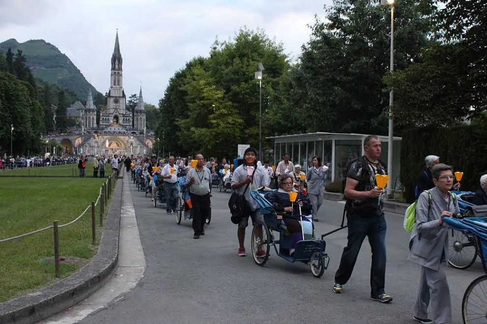 Els pelegrins osonencs, a Lourdes