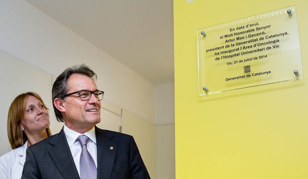 Artur Mas ha descobert la placa amb el nou nom de l'hospital
