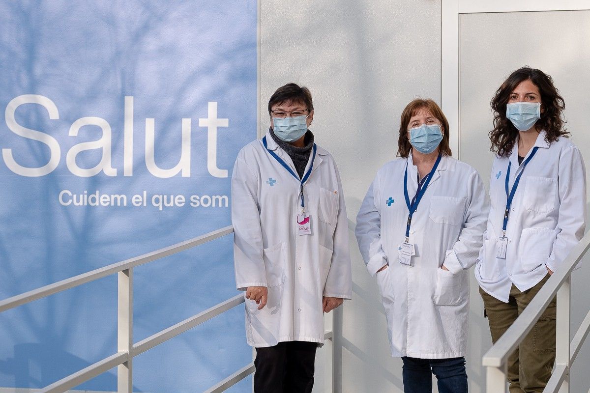 Soledat Ralló, responsable d'atenció a la ciutadania, Anna Moreta, directora i  Eva Serra, adjunta a direcció del Servei d'Atenció Primària d'Osona.