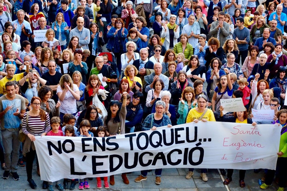 Concentració en defensa de l'escola catalana a Vic