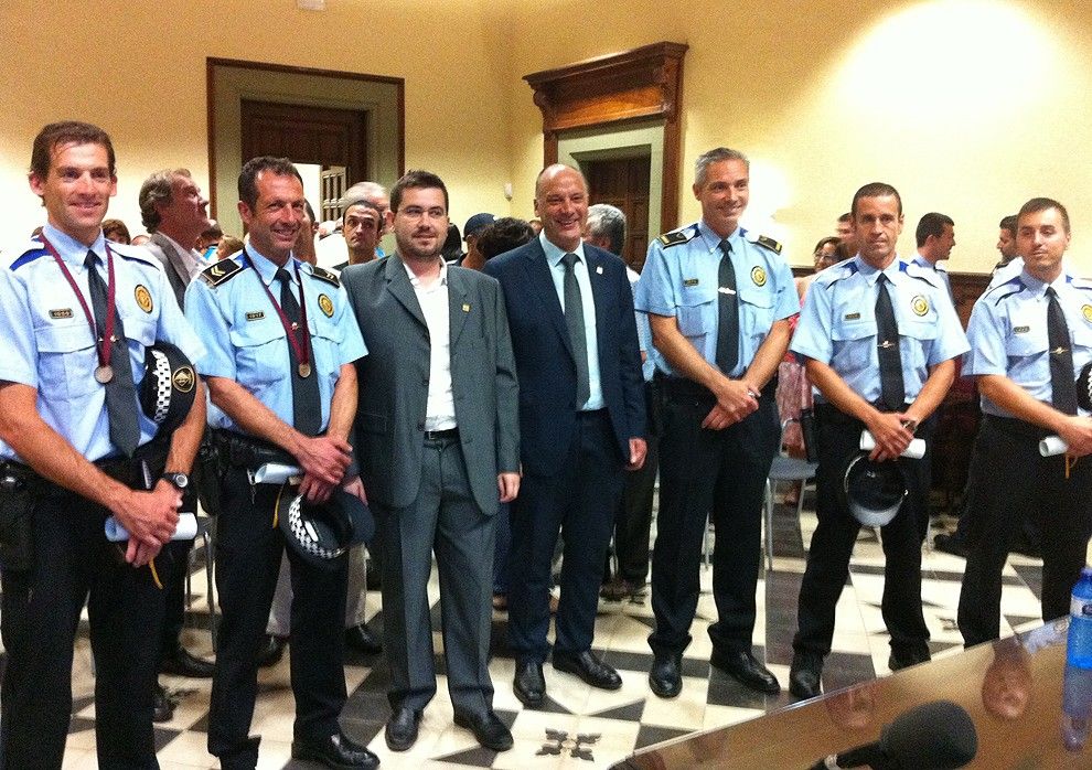 Els agents distingits, amb Sergi Gràcia, Santi Vivet i Jordi Casals