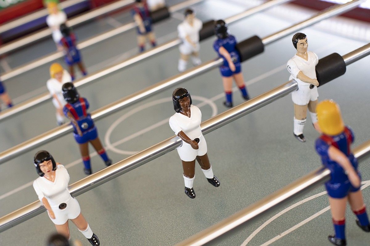 La Futbolina, un futbolí mixt que fomenta la igualtat de gènere