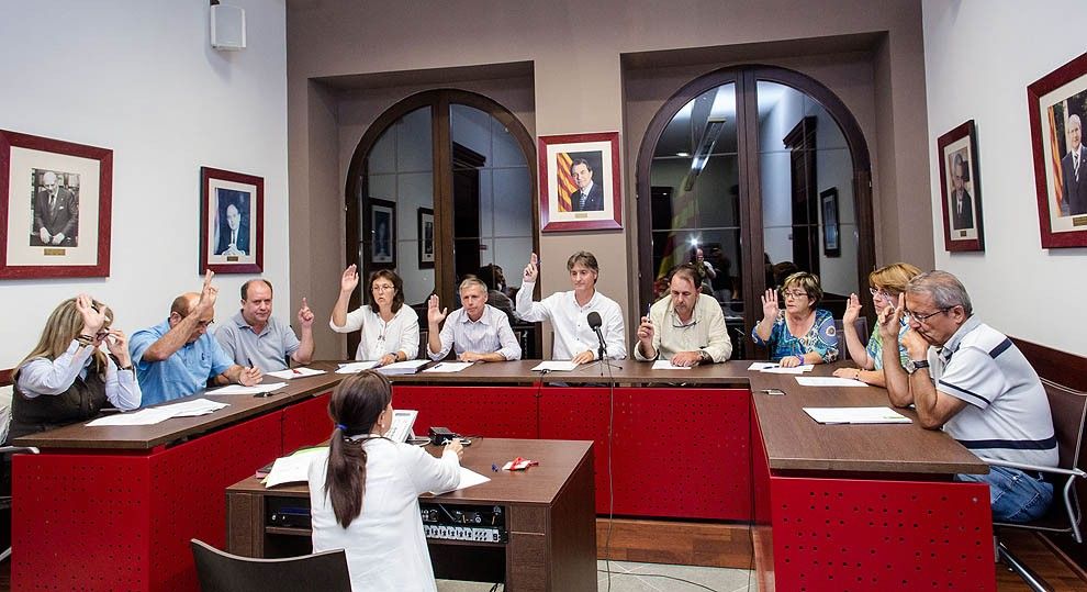 El ple de Les Masies de Voltregà ha aprovat per unanimitat la moció de suport a la consulta del 9-N.