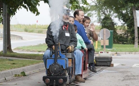 Un tren en minitaura de vapor.