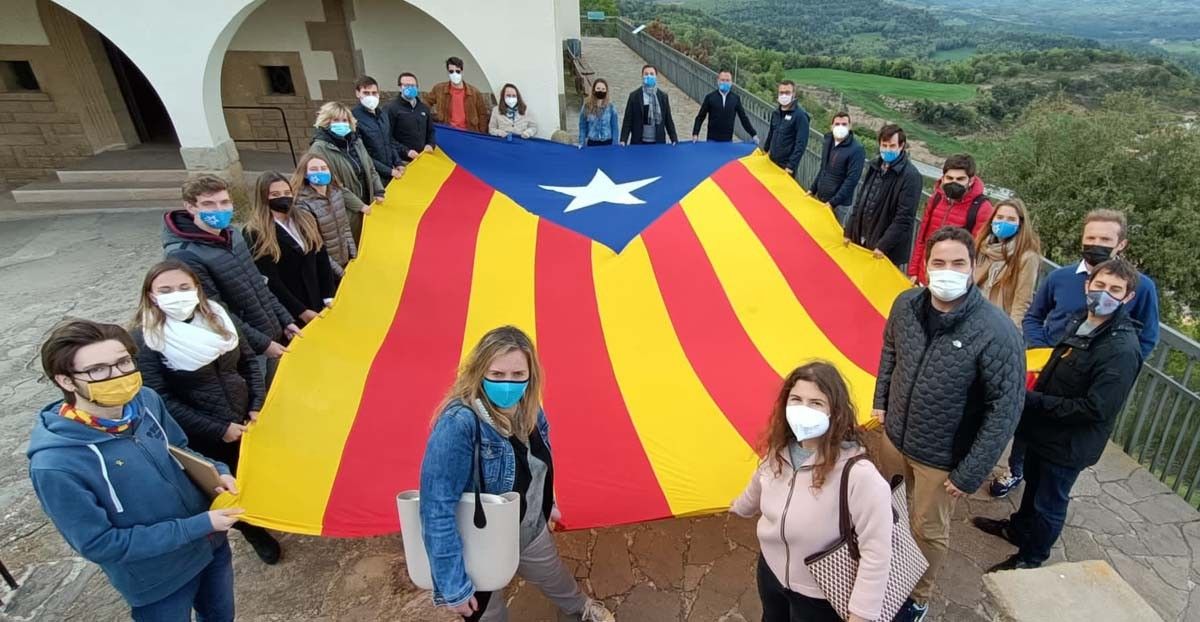 Membres de la JNC a la Catalunya Central a Prats de Lluçanès