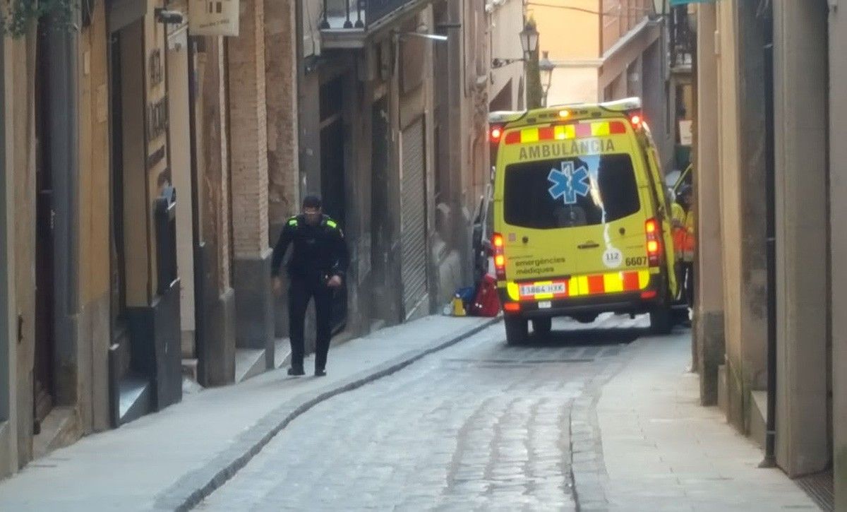 L'ambulància al carrer de la Riera de Vic