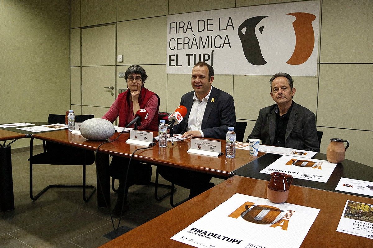 Rosa Garcia-Marchan, Joan Carles Rodríguez i Lluís Solanas, durant la roda de premsa d'aquest dimecres.
