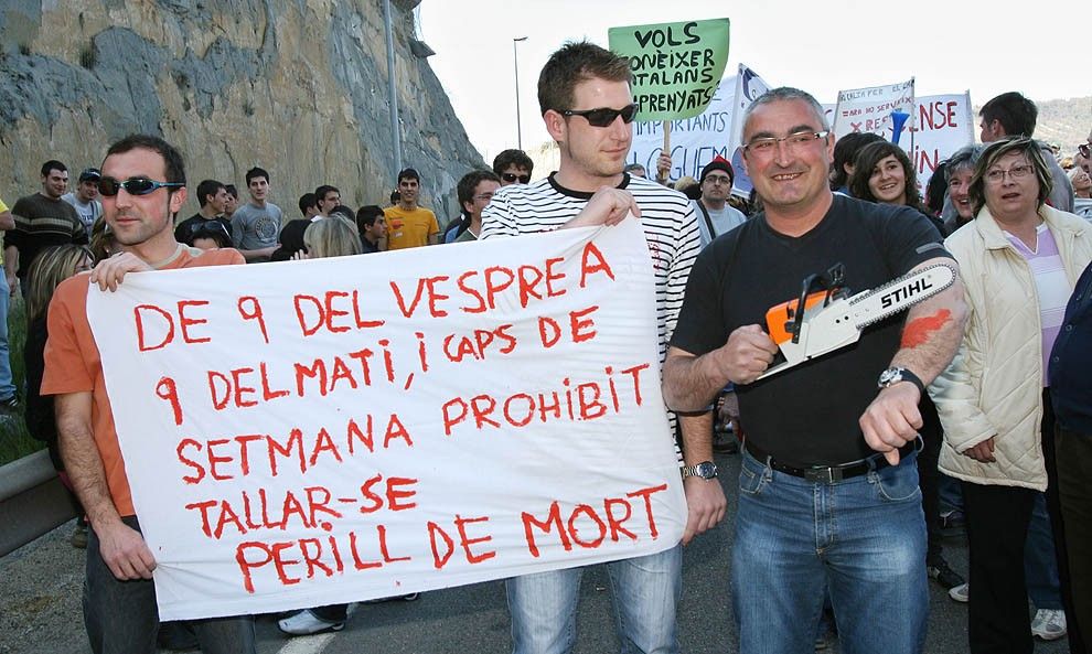 Veïns del Bisaura, en una manifestació contra el model d'urgències, l'abril de 2008