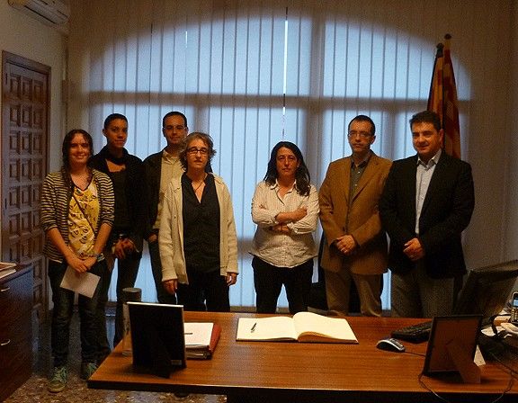 Josep Salom, amb els autors del llibre i els ponents de l'acte.
