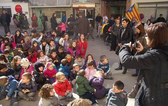 Enguany, la diada de Santa Àgata ha reivindicat el  català a l'escola.