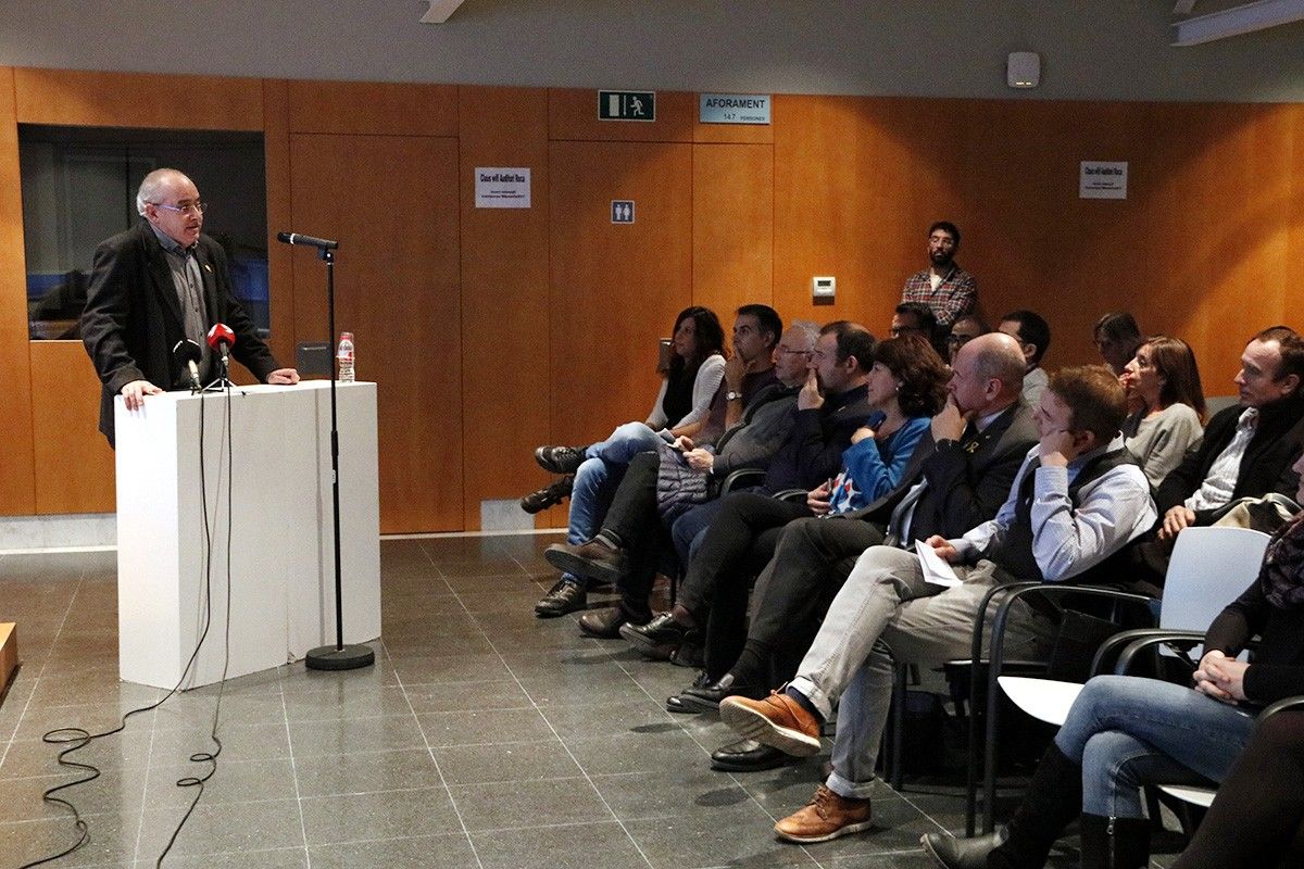 Josep Bargalló al Museu del Ter del Manlleu repassant els reptes proposats pel sector educatiu de la comarca.
