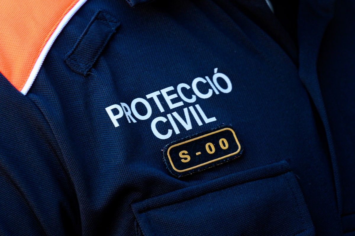 Un voluntari de Protecció Civil