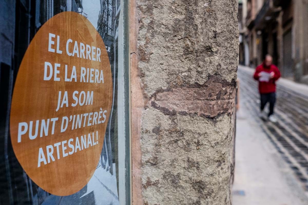 La Generalitat declara el carrer de la Riera de Vic com a Punt d'Interès Artesanal.