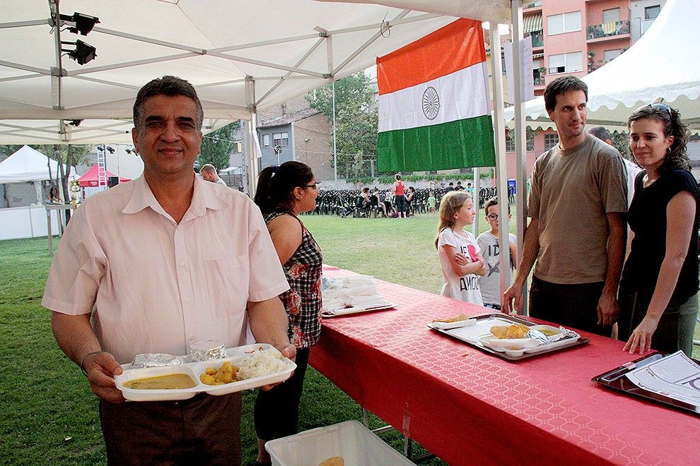 El sabor de l'Índia, primer dels tastos gastronòmics i cinèfils al Festival Nits de cinema oriental de Vic.
