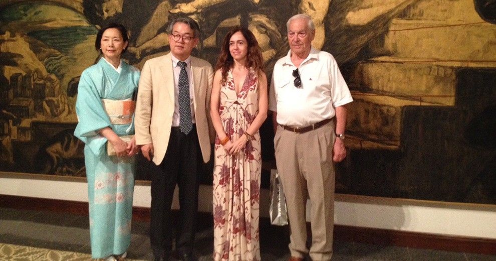 El Cònsol general del Japó, Hiroyuli Makiuchi junt amb la regidora de Cultura de l’Ajuntament de Vic, Susagna Roura.
