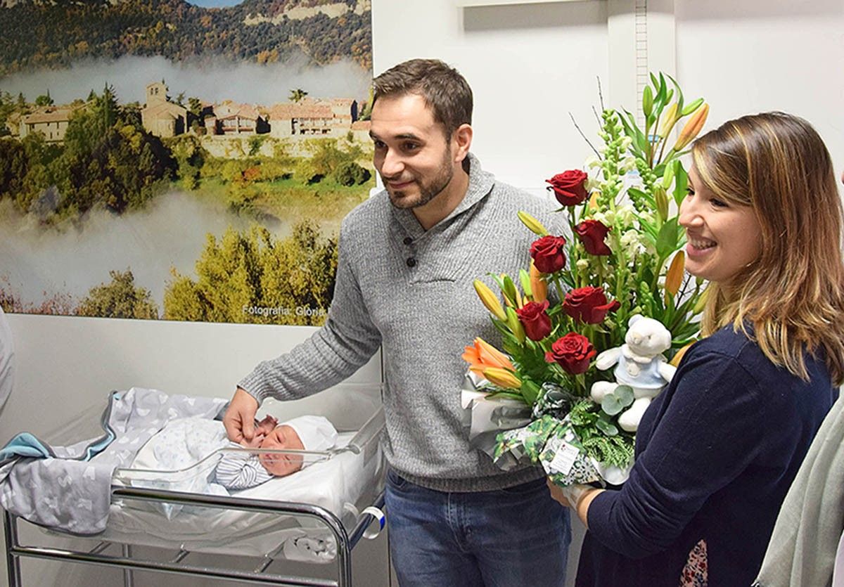 En Joel, el primer nadó del 2019 a Osona, amb els seus pares aquest dimarts al matí.