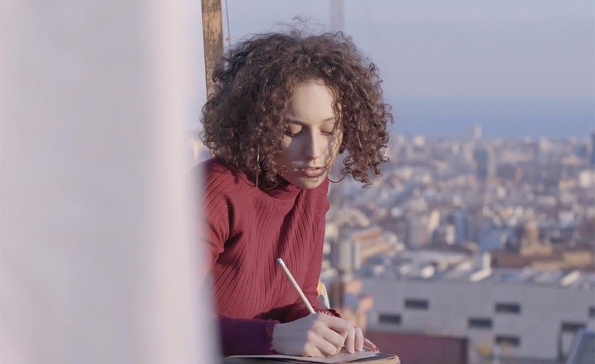Paula Valls, en el seu nou videoclip.