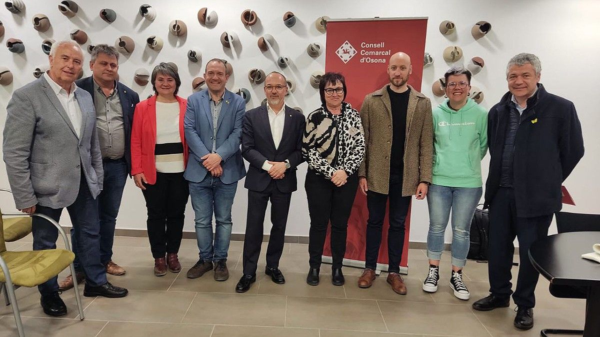 Visita institucional a l'Ajuntament de Sant Julià de Vilatorta per explicar la dotació de finançament als Espais Activa't osonencs.
