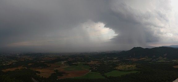 La tempesta de diumenge, vista des de Sant Bartomeu del Grau..