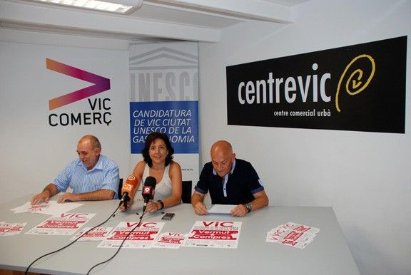 Presentació del \"Vic, Vermut & Compres\", amb Joan Naudó, Anna Erra i Pere Trasserra