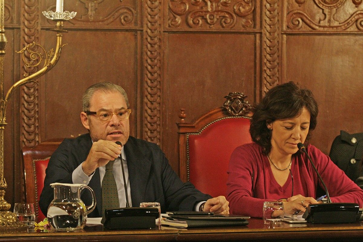 Josep Arimany i Anna Erra, al ple d'aquest dimecres
