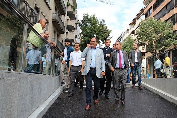 L'alcalde Josep M. Vila d'Abadal ha visitat les instal·lacions acompanyat de Jordi Diéz, de l'empresa concessionària SABA.