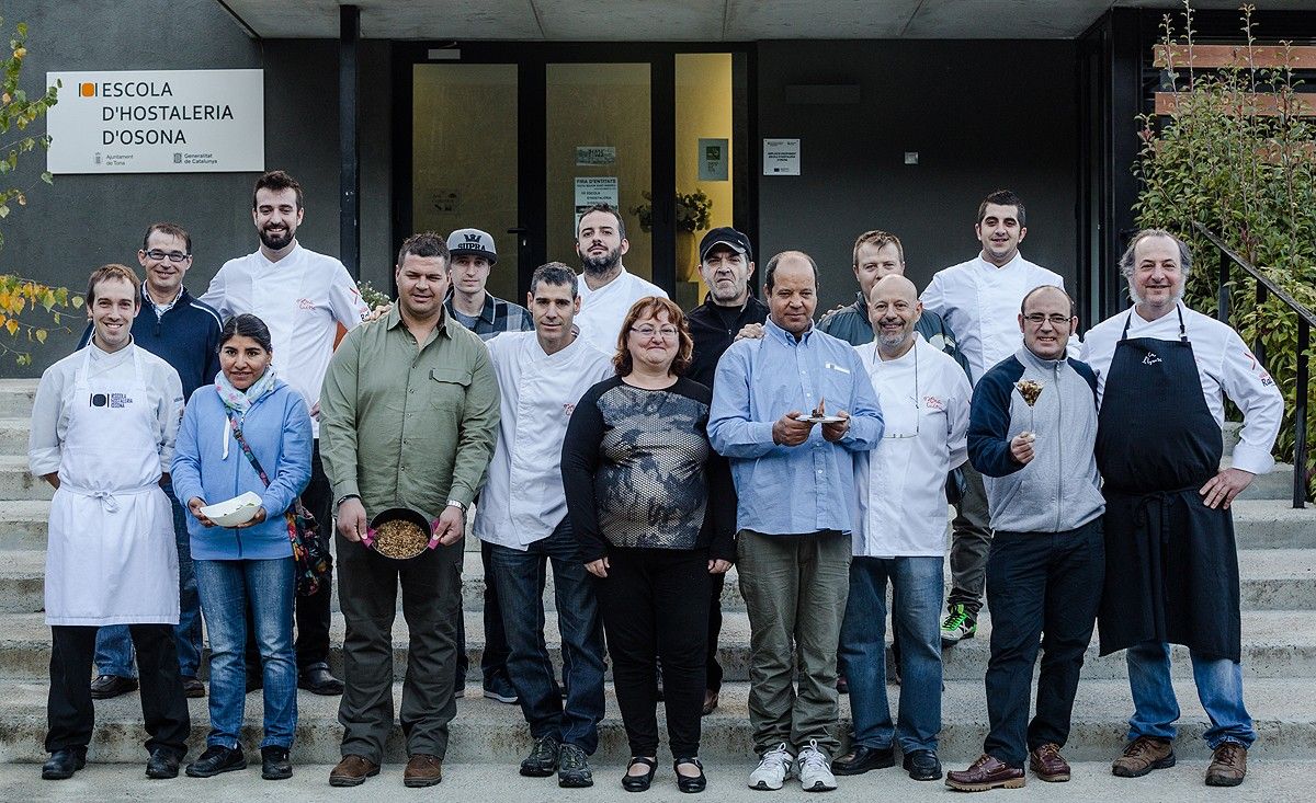 Foto de família dels participants a les Parelles Culinàries