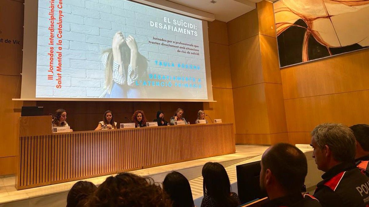 Les Jornades Interdisciplinàries de Salut Mental a la Catalunya Central celebrades aquest divendres a Vic han abordat els reptes i desafiaments al voltant del suïcidi.