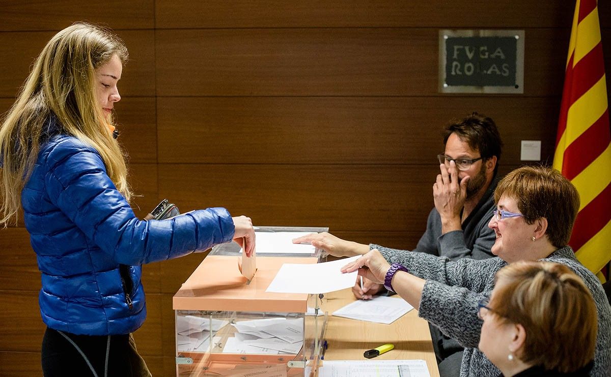 Aida Oriol, de 18 anys, ha votat per primer cop en unes eleccions espanyoles