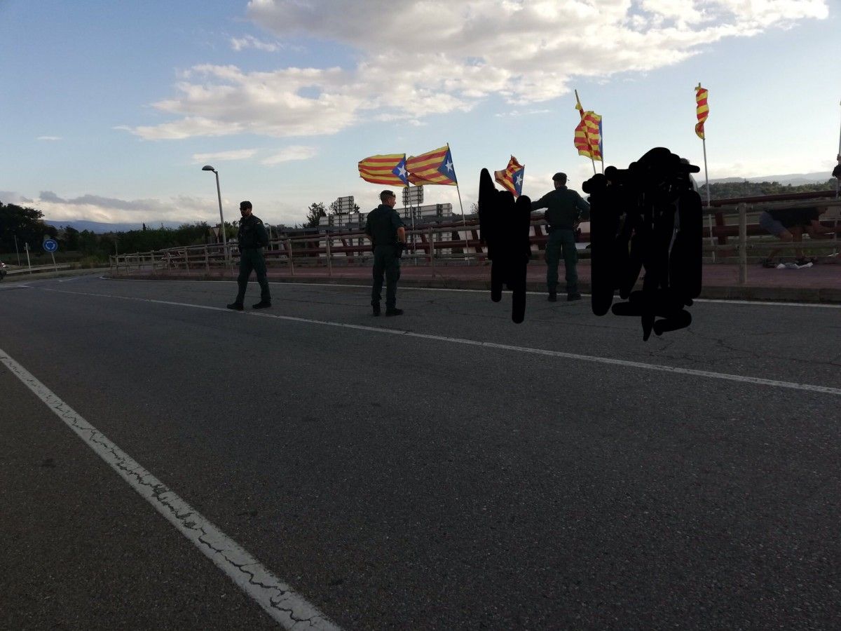 Guàrdies civils han fet acte de presència en un pont de Gurb, a Osona