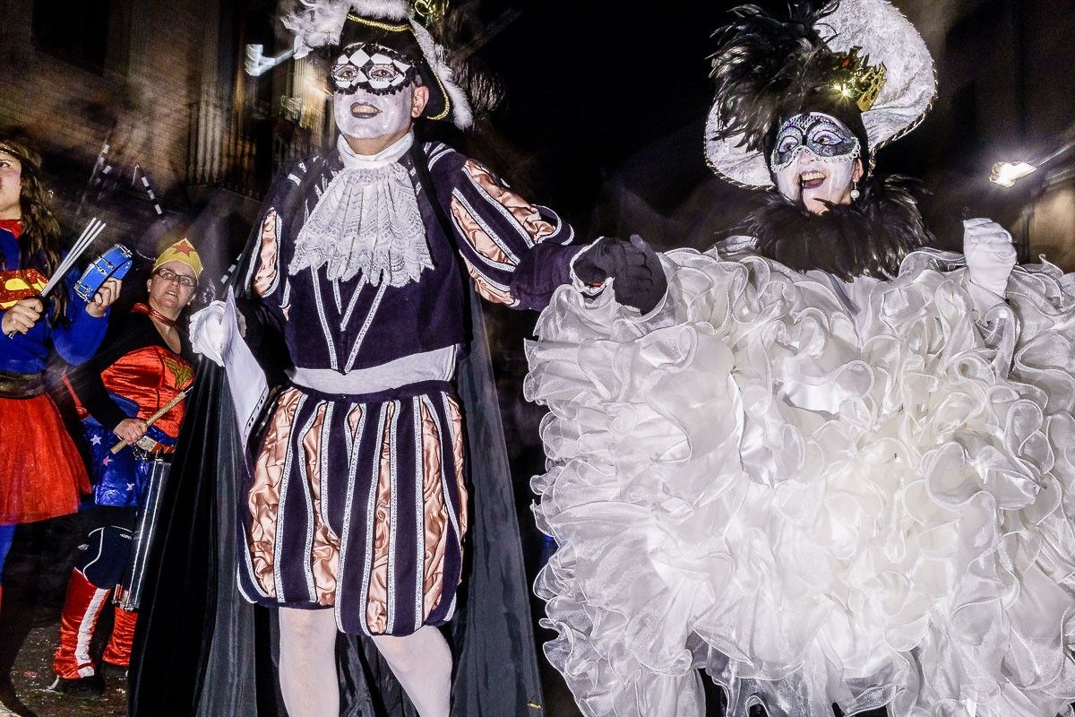 Una espectacular disfressa del Carnaval de Roda de Ter, aquest dissabte.