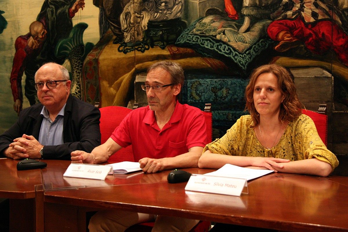 Xavier Gómez Batiste, Àlvar Solà i Sílvia Mateu en la presentació