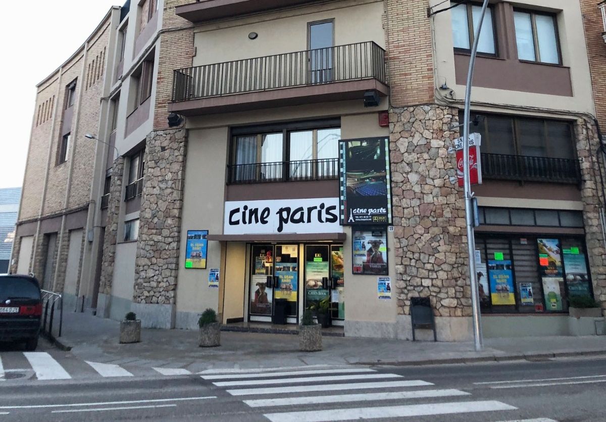 (Arxiu) Façana del Cine París