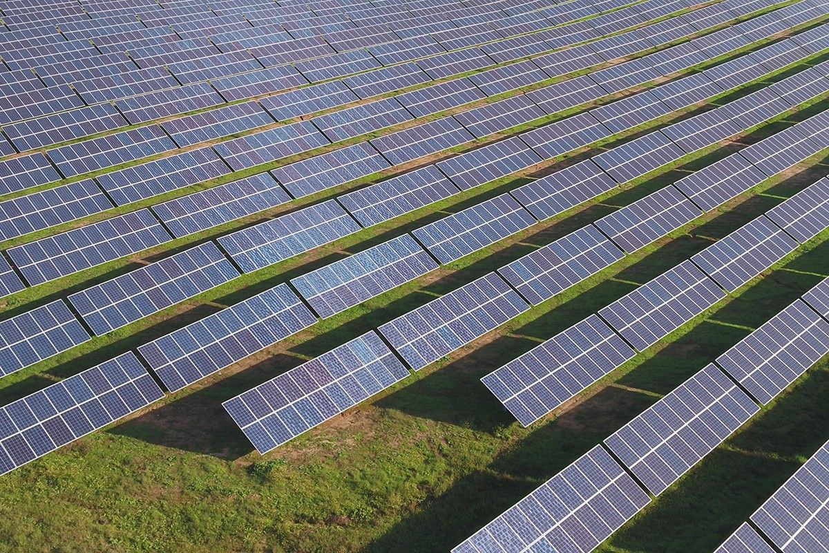 Vista general d'una  planta solar fotovoltaica