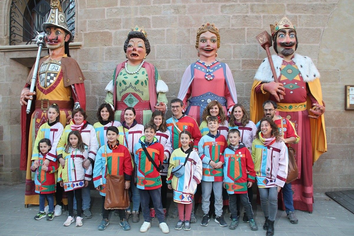 La comparsa encarregada de la Capta dels gegants