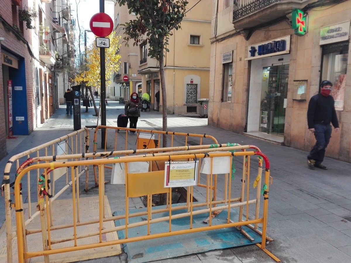 Reparació de la xarxa elèctrica a la Barceloneta