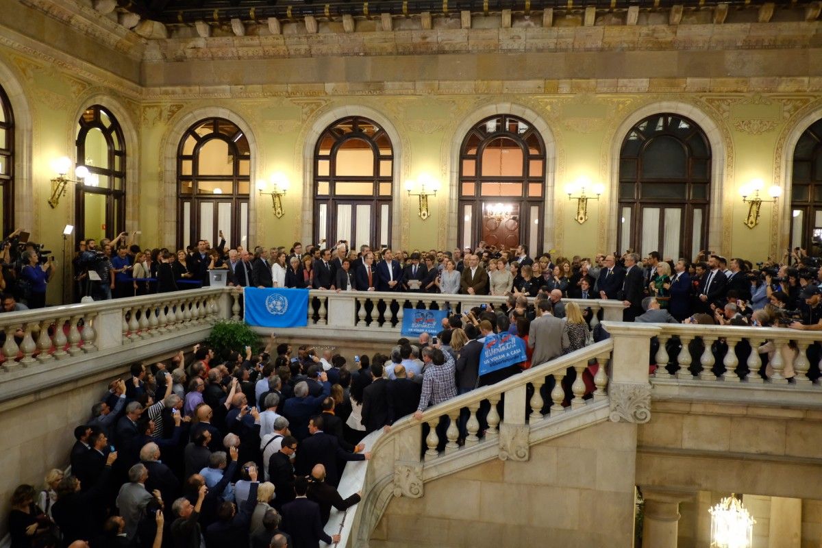 El president, Carles Puigdemont, en el primer discurs posterior a la declaració d'independència